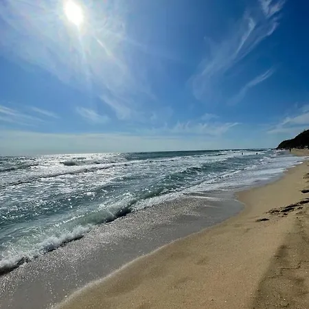 прекраснные с панорамным видом на море Бяла