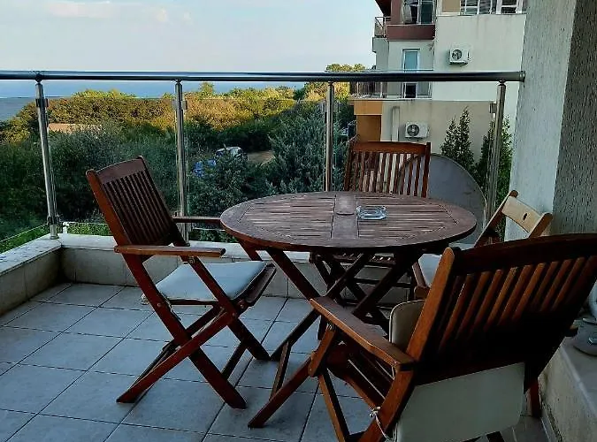 прекраснные с панорамным видом на море Апартаменты